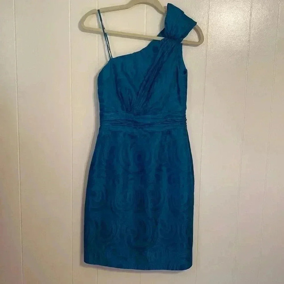 Theia 100% Silk Off Shoulder Green Prom Cocktail Formal Resort Dress, Size 4. - Picture 1 of 15